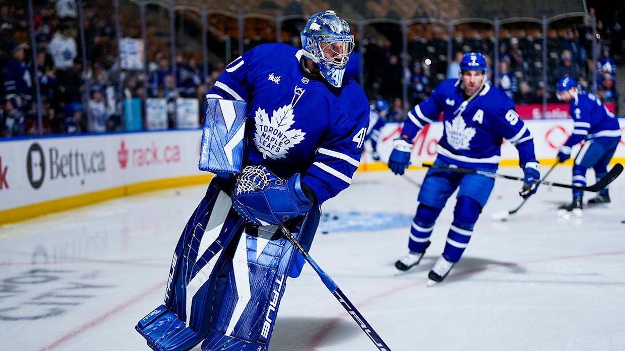 Anthony Stolarz skates with puck