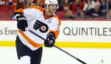 Philadelphia Flyers defensemen Chris Pronger (20) against the Carolina Hurricanes at the RBC center. The Flyers defeated the Hurricanes 5-3.