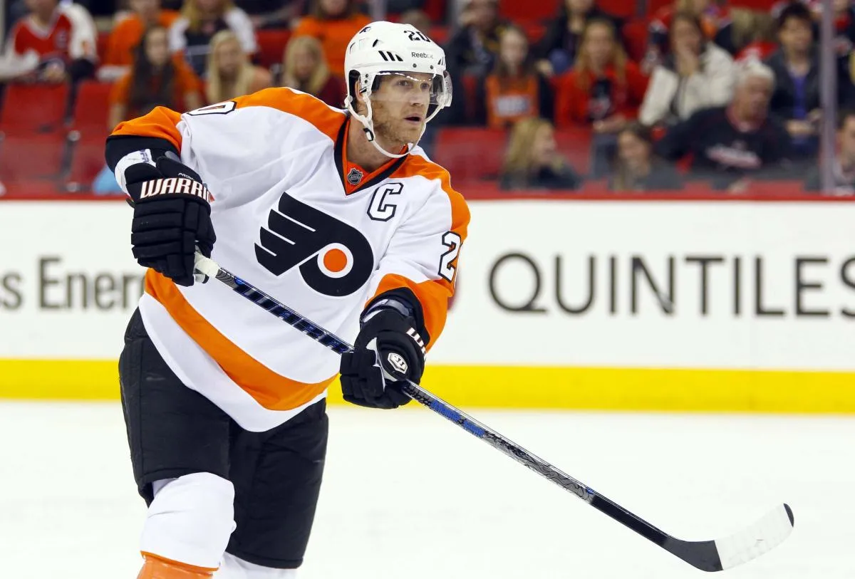 Philadelphia Flyers defensemen Chris Pronger (20) against the Carolina Hurricanes at the RBC center. The Flyers defeated the Hurricanes 5-3.