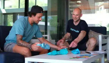 Auston Matthews and Per M&aring;rs discuss Marsblade and his investment and product line within the company.