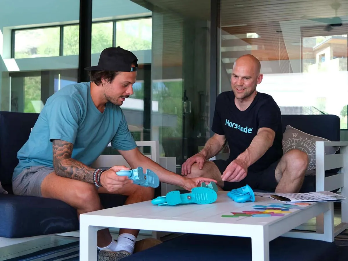 Auston Matthews and Per M&aring;rs discuss Marsblade and his investment and product line within the company.