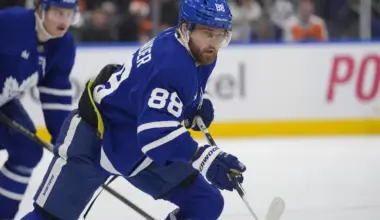 Toronto Maple Leafs forward William Nylander (88) breaks on a face off against the Philadelphia Flyers during the second period at Scotiabank Arena