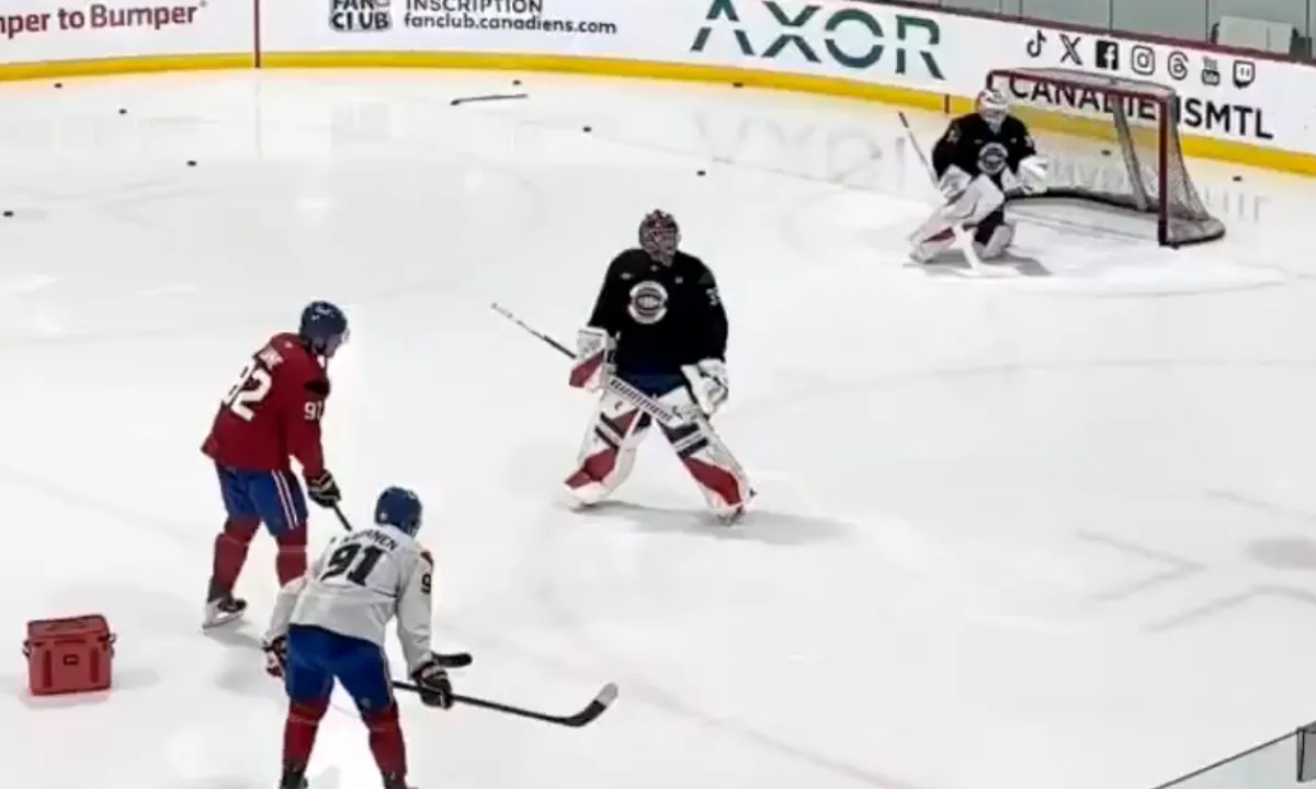 Photo of Samuel Montembeault at Canadiens practice in Brossard.