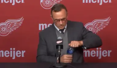 Steve Yzerman makes a roster move and it is over for a Detroit Red Wings center
