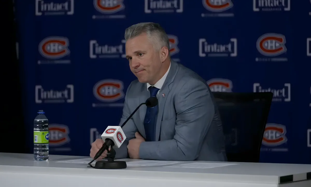 Photo of Martin St-Louis following Blue Jackets game.