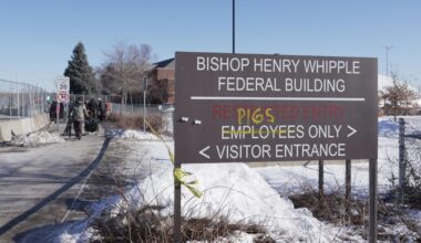 Federal judge extends order requiring access to lawyers for Minnesota immigration detainees | National News