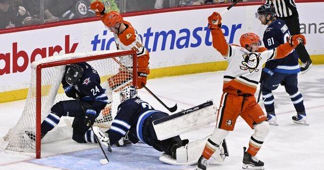 Ducks continue determined push for playoffs with solid 3-1 win over Jets | National Sports