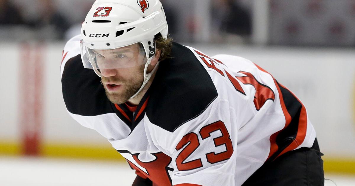 Bobby Farnham, Brett Jefferson and Marc Grandisson buy stakes in the NHL's Hurricanes | Ap