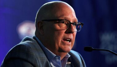 Minnesota AD Coyle announces decision to part ways with men's hockey coach Bob Motzko | News