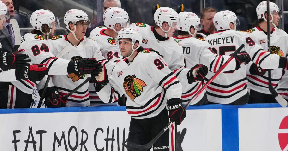Lardis, Nazar lead Blackhawks past Islanders 4-3, Frondell gets assist in NHL debut | Sports