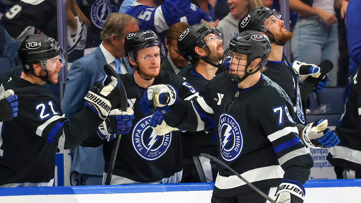 Lightning Rally Past Senators | 95.7 WDAE