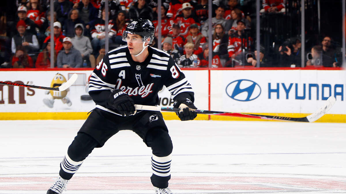 Devils vs. Blackhawks Prediction & Picks - March 29