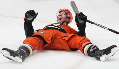 Maple Leafs' Easton Cowan applauds Beckett Sennecke's rookie year with Ducks