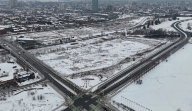 Gary Bettman calls downtown arenas ‘economic engines’ as Senators inch towards finalizing LeBreton deal