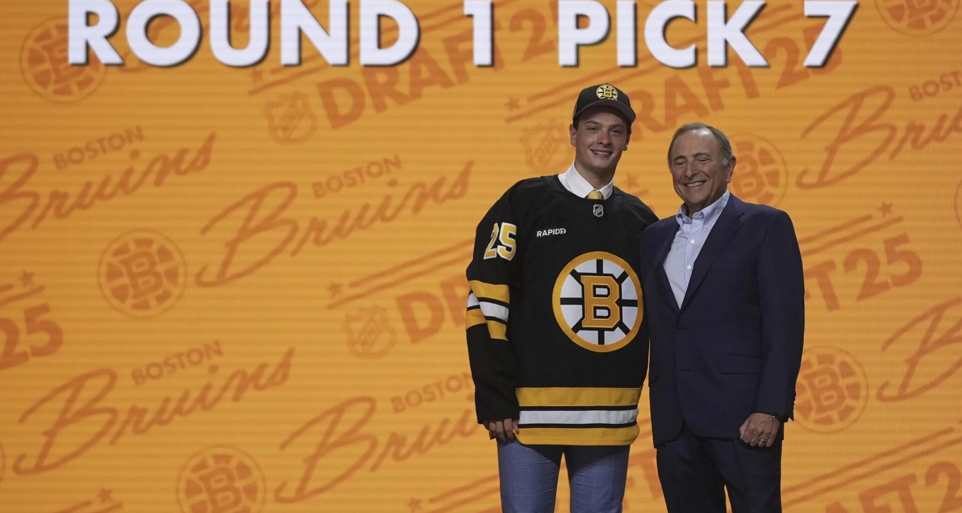 Bruins Sign James Hagens to Amateur Tryout