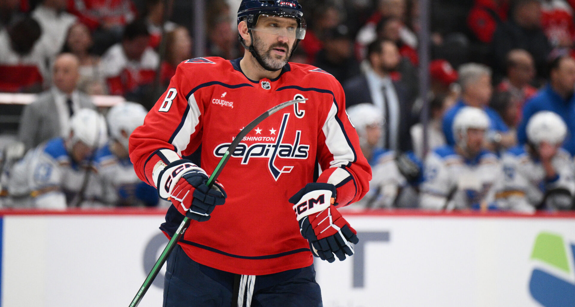 Hofer makes 21 saves to help Blues beat Washington 3-0