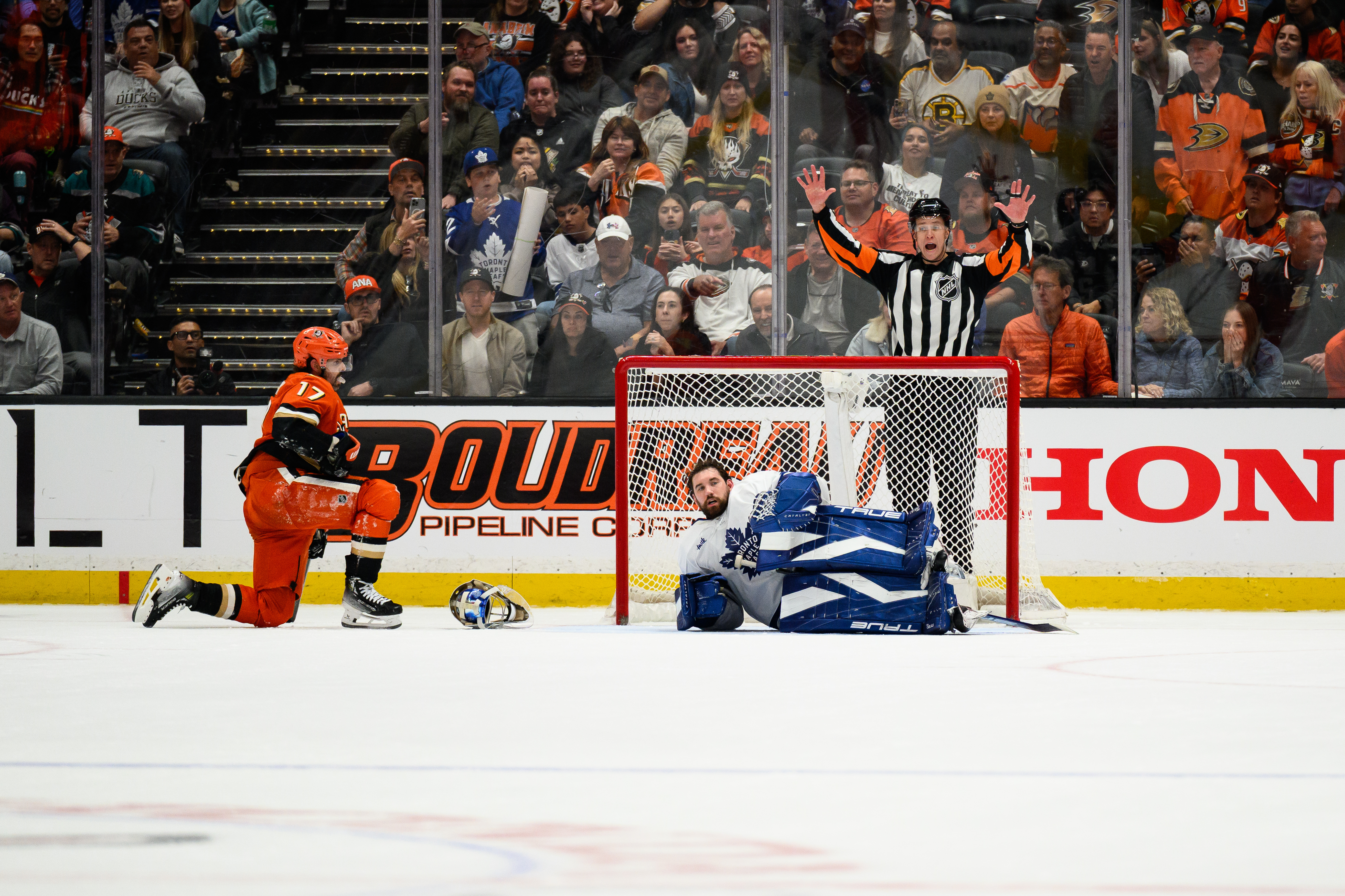 Toronto Maple Leafs goaltender Anthony Stolarz, center, looks on after...
