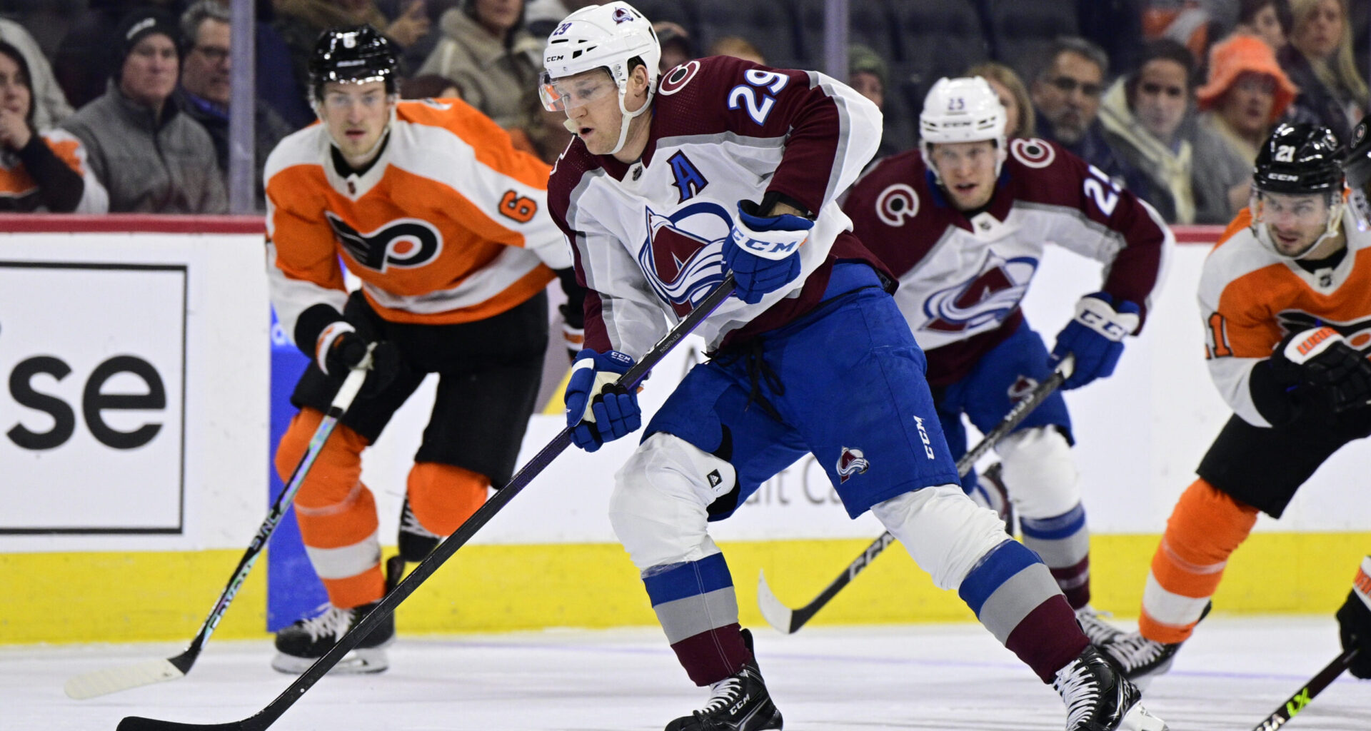 Flyers' Good News; Capitals Soar Despite Star's Injury