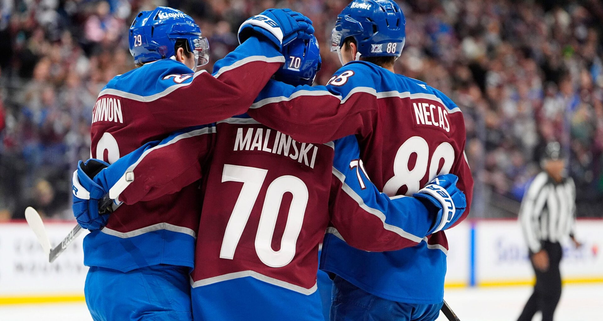 3 Takeaways From the Avalanche’s 9-2 Win Over the Flames - The Hockey Writers -