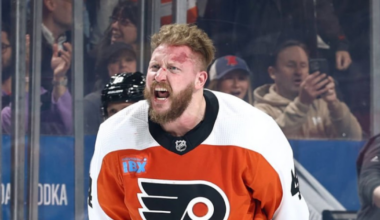 Carolina Hurricanes acquire forward Nicolas Deslauriers from Philadelphia Flyers