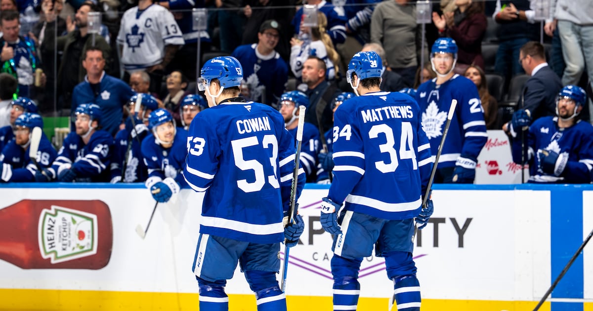 Toronto Maple Leafs rookie Easton Cowan hopes to help Auston Matthews break lengthy scoring drought against Anaheim Ducks