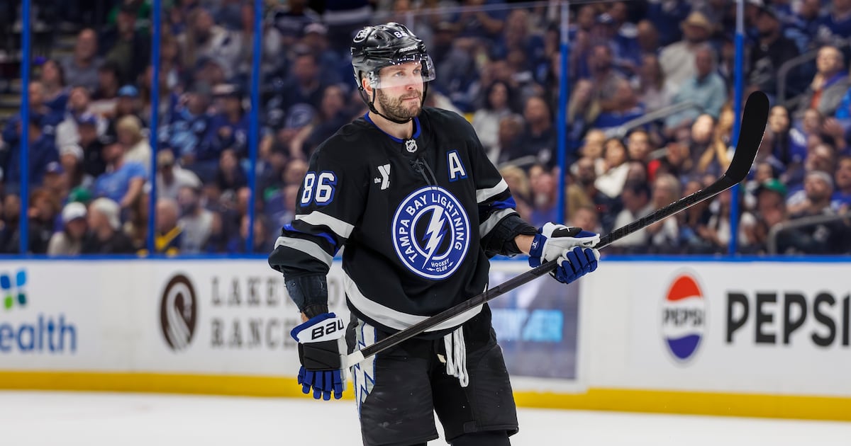 Nikita Kucherov continues to impress, leads Tampa Bay Lightning and NHL scoring race