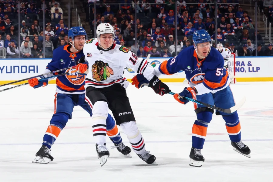 RECAP: Blackhawks beat Islanders 4-3, Frondell registers assist in debut