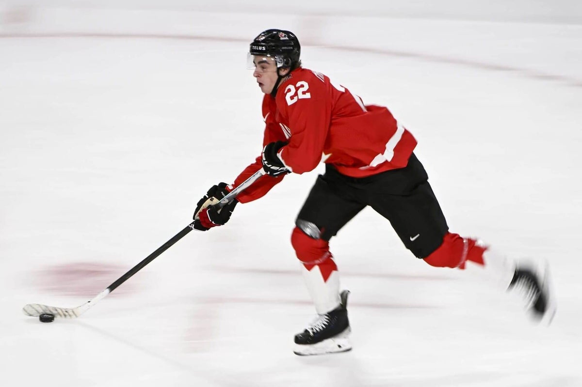 Philadelphia Flyers sign top prospect Porter Martone