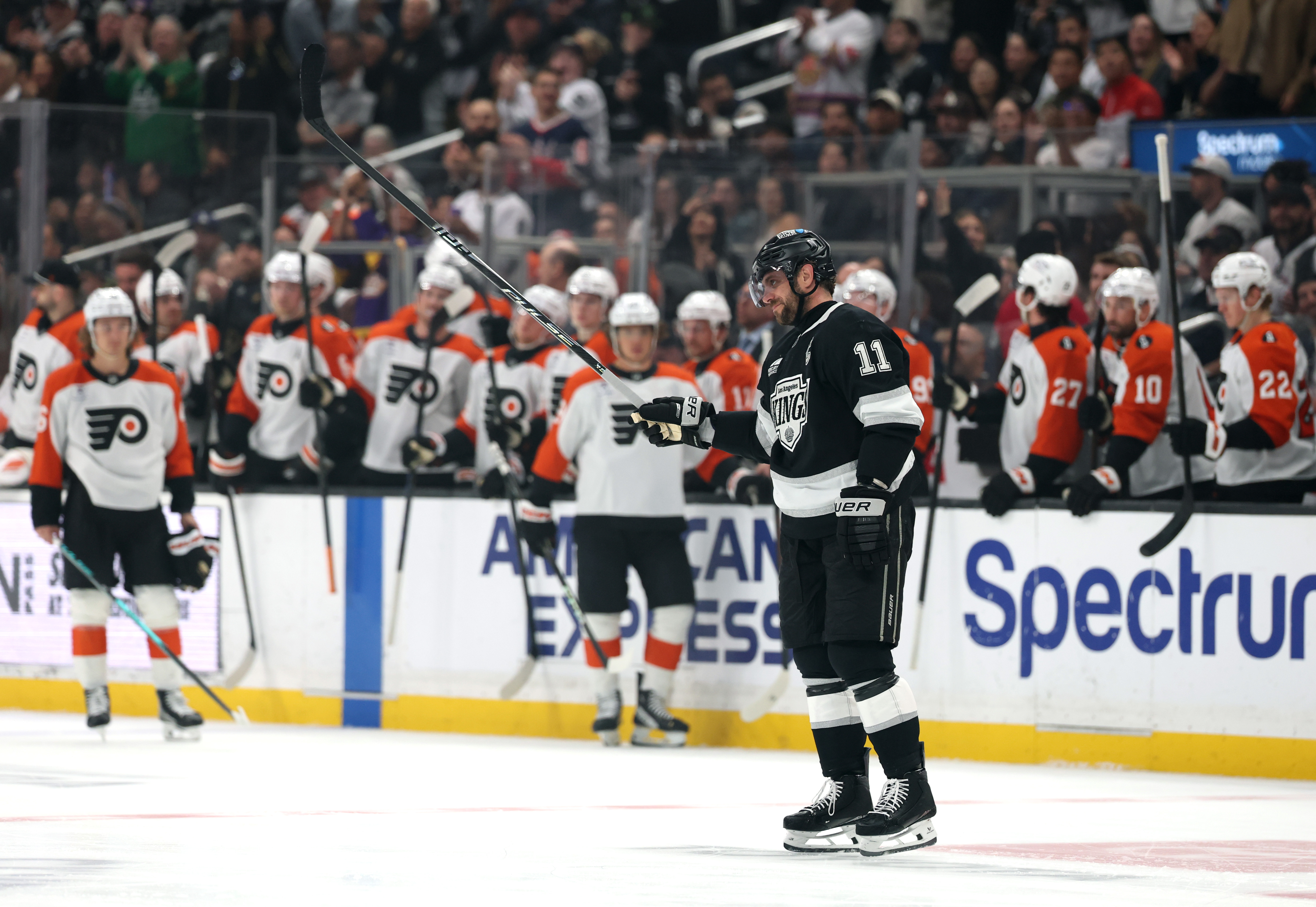 Kings captain Anze Kopitar (11) reacts as he is recognized...