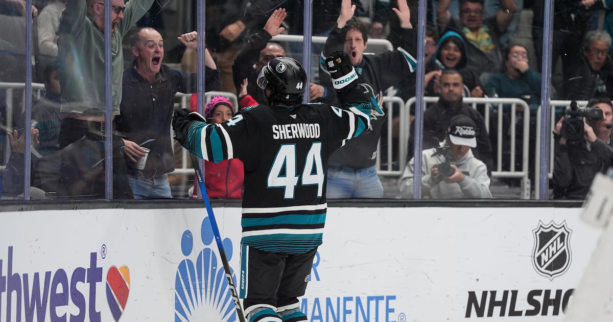 San Jose Sharks sign pending UFA Kiefer Sherwood to five-year, $28.75M extension