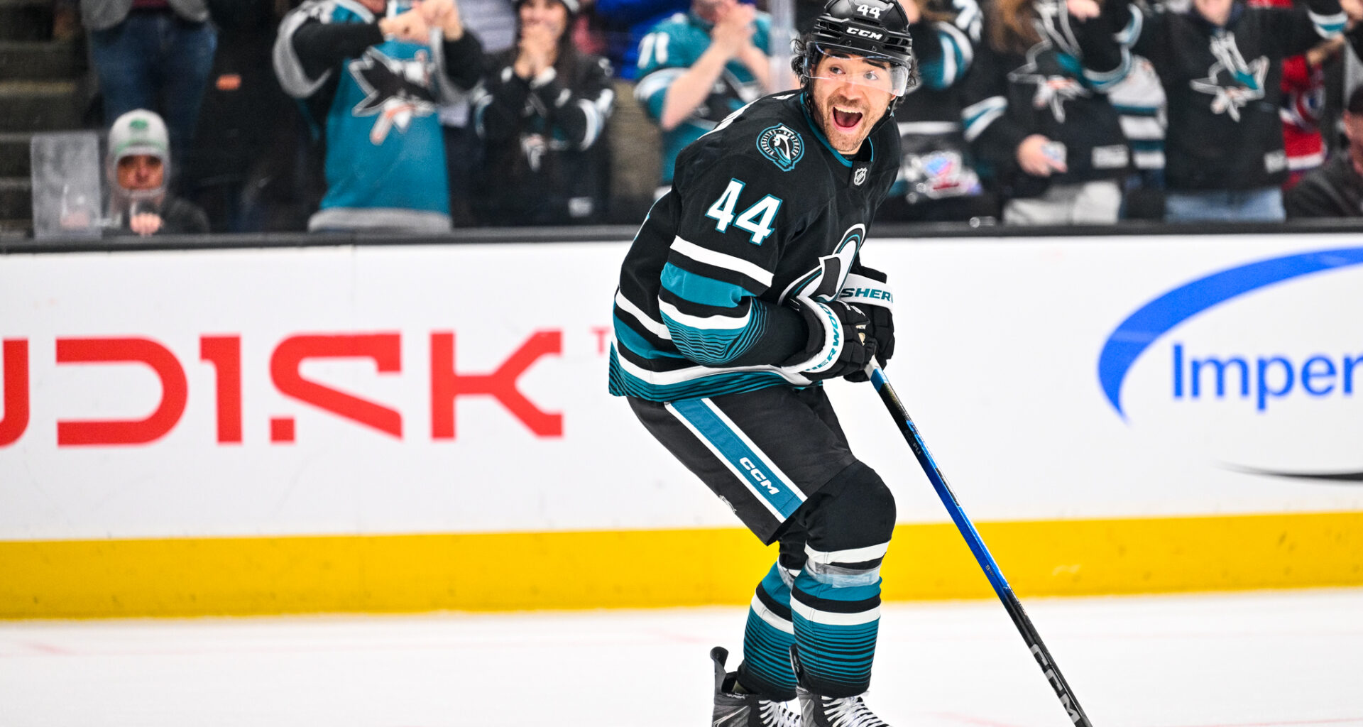 Sharks To Sign Sherwood To Big Extension