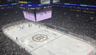 Sharks Snap Losing Streak Behind Nedeljkovic's Stellar Game; Beat Bruins 4-2