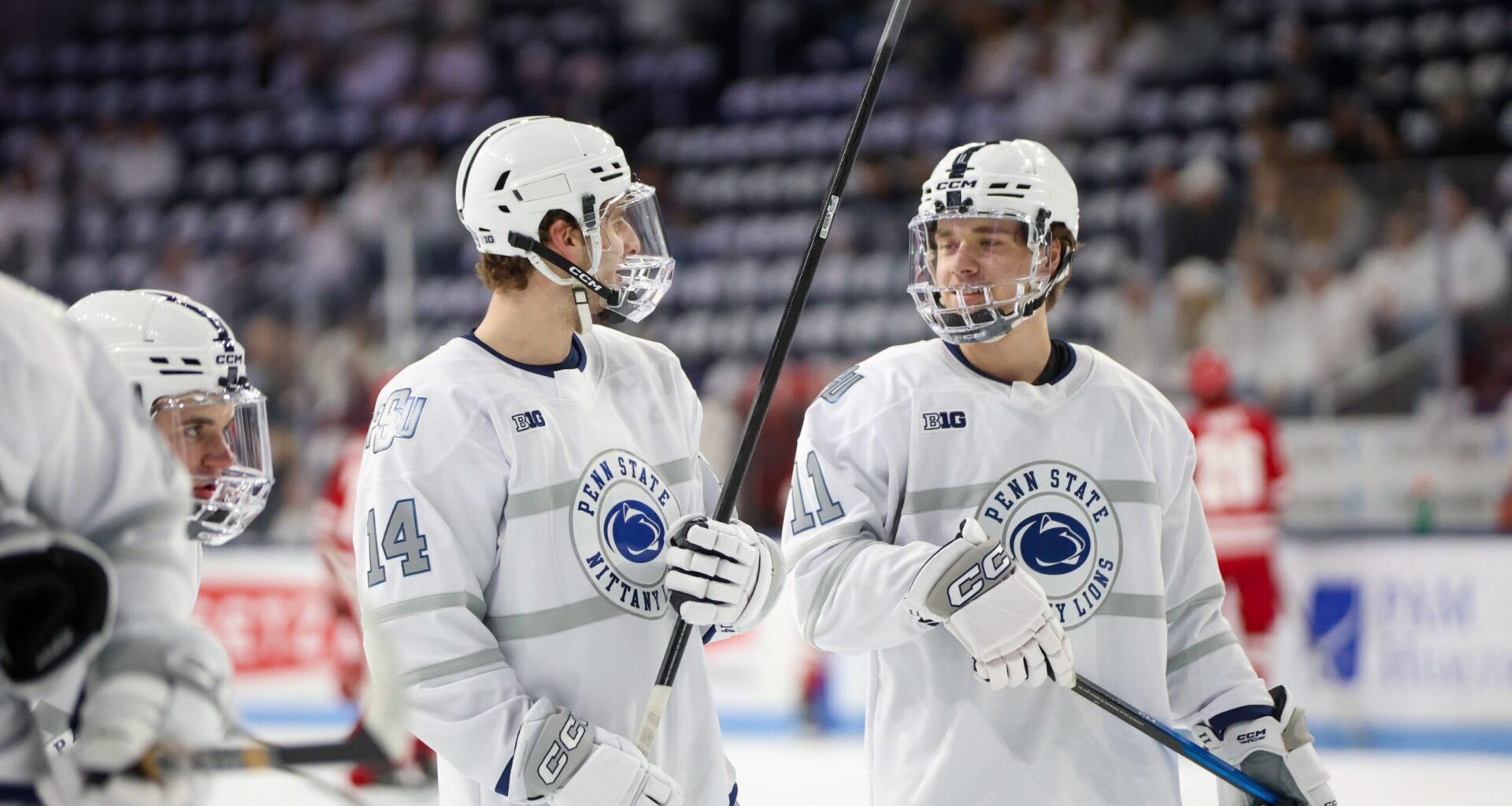 Penn State Men’s Hockey Holding Wear White Jersey & Gloves Auction