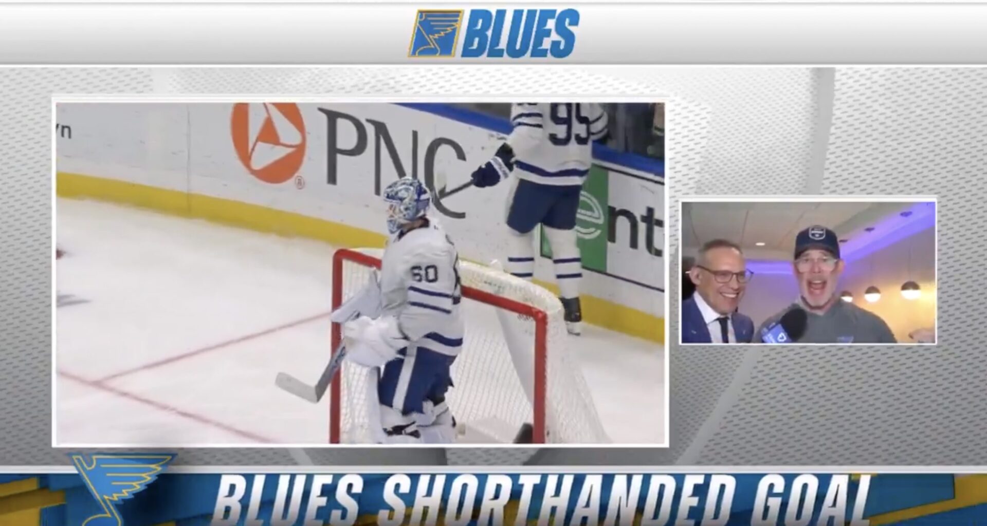 Joe Buck gives impromptu NHL play-by-play during interview