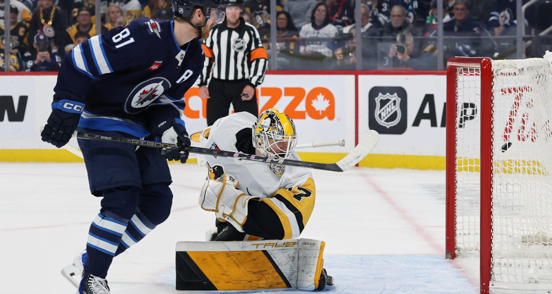 Penguins’ Goaltending Could Cost Them a Playoff Berth - The Hockey Writers - Pittsburgh Penguins