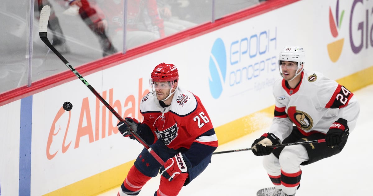 Washington Capitals, Golden Knights discussing trade that would send Nic Dowd to Vegas