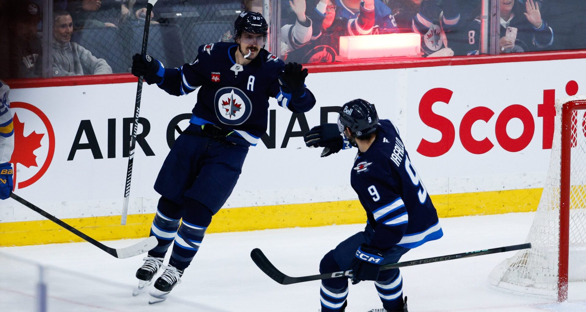 Winnipeg Jets Refusing to Go Gently in Western Conference Wild-Card Race - The Hockey Writers - Winnipeg Jets