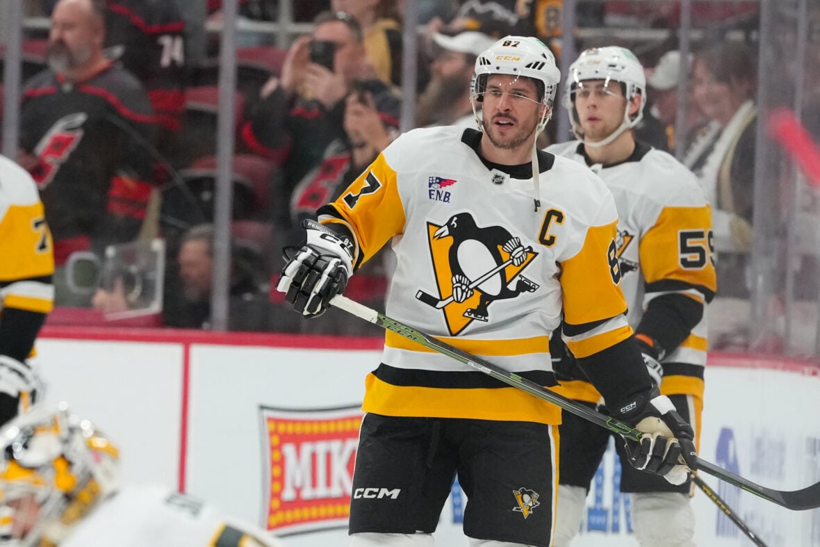 Penguins' Sidney Crosby Injured vs. Senators