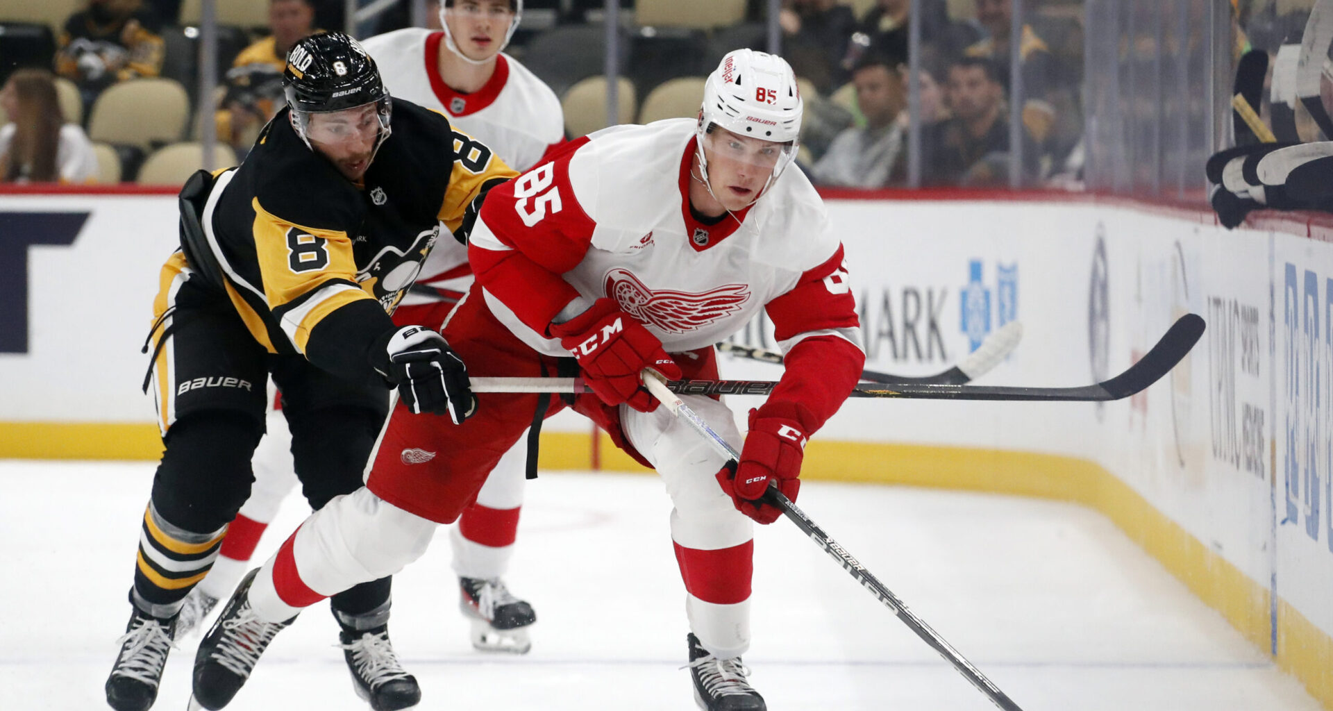Penguins Trade: BIG Winger From Detroit