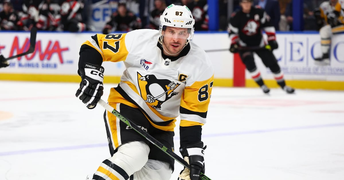 Pittsburgh Penguins’ Sidney Crosby exits game vs. Senators with apparent injury