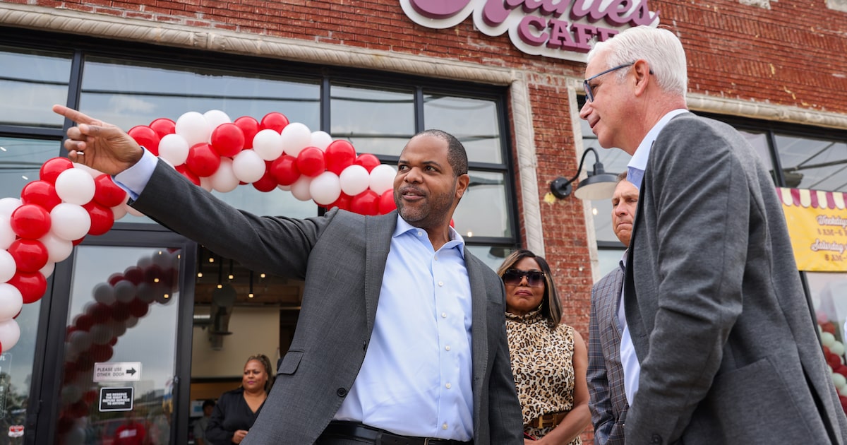 Dallas Mayor Eric Johnson says he trusts latest City Hall repair estimates