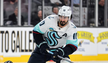 Seattle Kraken Matty Beniers...