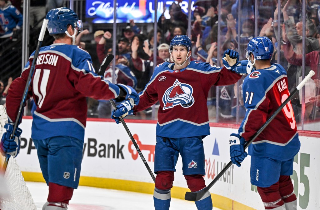 Nazem Kadri, fourth line helps Avalanche destroy Flames