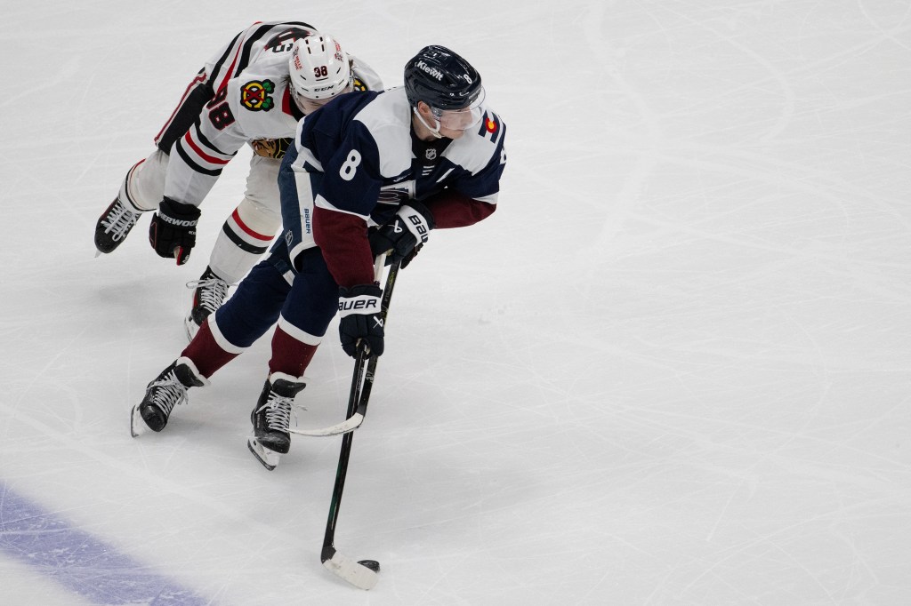 Colorado Avalanche defeat Chicago Blackhawks 3-1 at Ball Arena