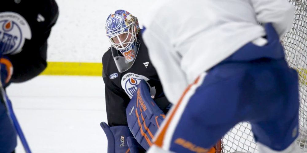 Tristan Jarry Oilers net