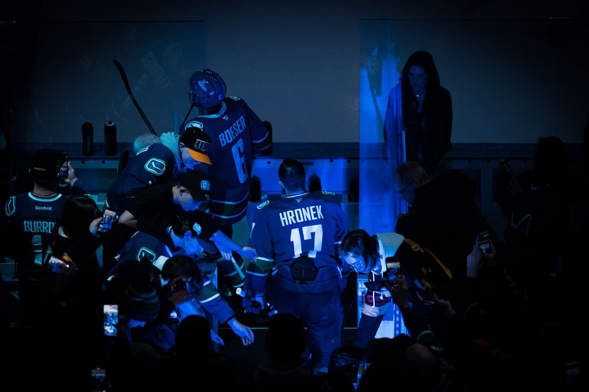 The Canucks shouldn’t name a new captain next season