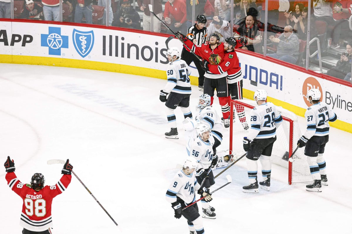 André Burakovsky, Frank Nazar find redemption, reward in Blackhawks’ OT win over Mammoth