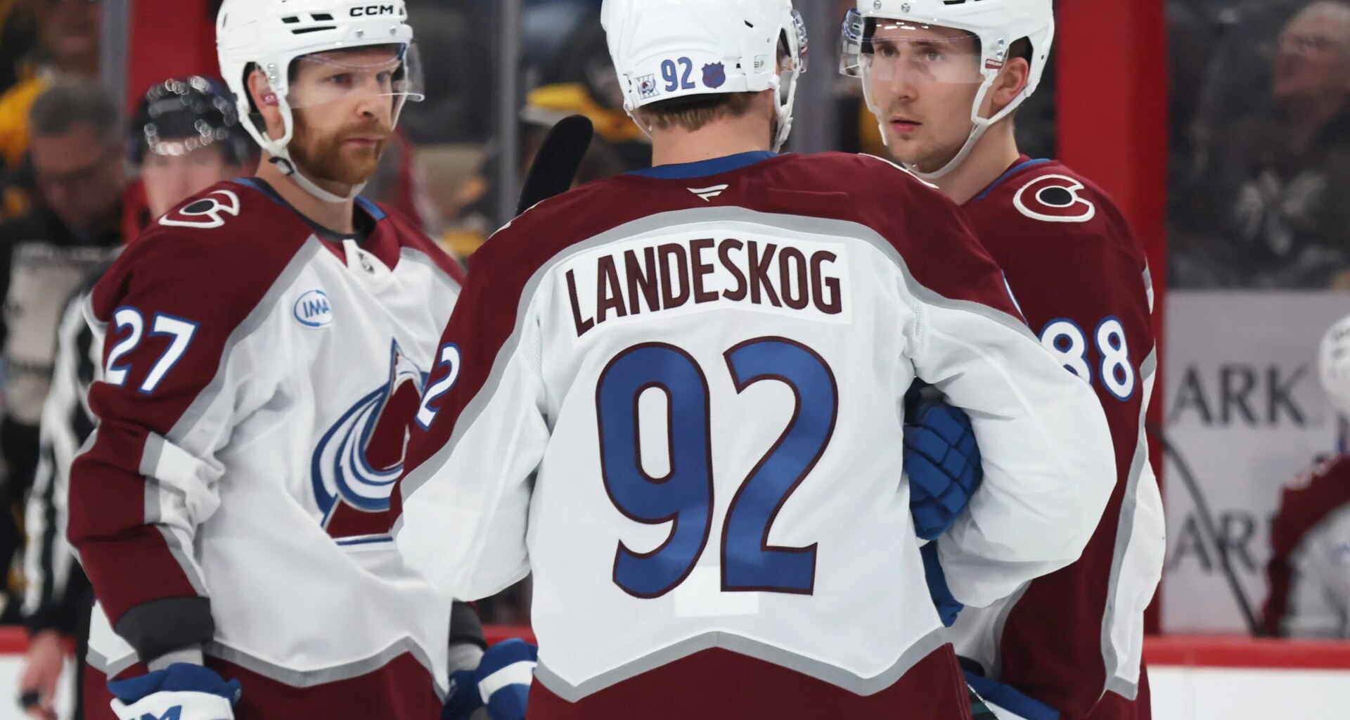 Deen's Daily: Avs' Healthy Homecoming; Red Wings Keep Pace; Carolina Roster Upgrade?