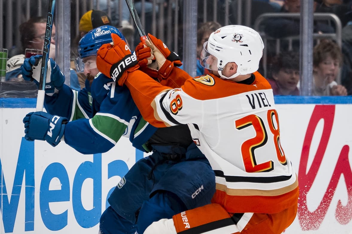 11 free agents the Canucks could sign to increase team toughness