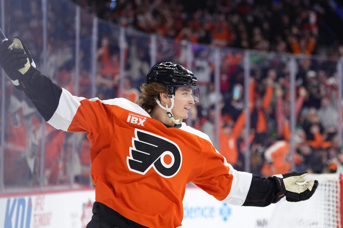 Flyers are building some real momentum between playoffs chase, Porter Martone contract
